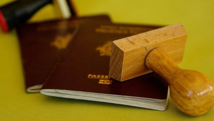 How to check visa validity in the UAE